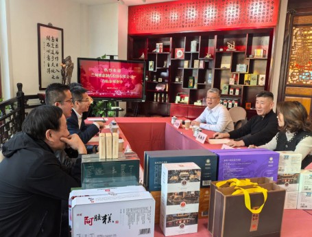 单小东一行赴沪开展合作洽谈 携手上海医药共拓市场新局