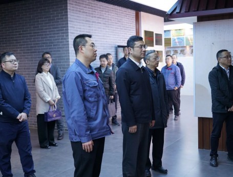 中国贸促会副会长刘健男一行莅临佛慈集团调研