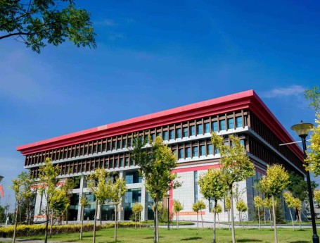 马来西亚驻西安总领事方若华一行到访佛慈集团